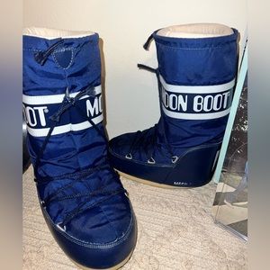 Moon Boots